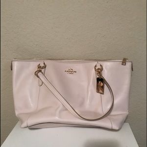 Coach leather shoulder bag